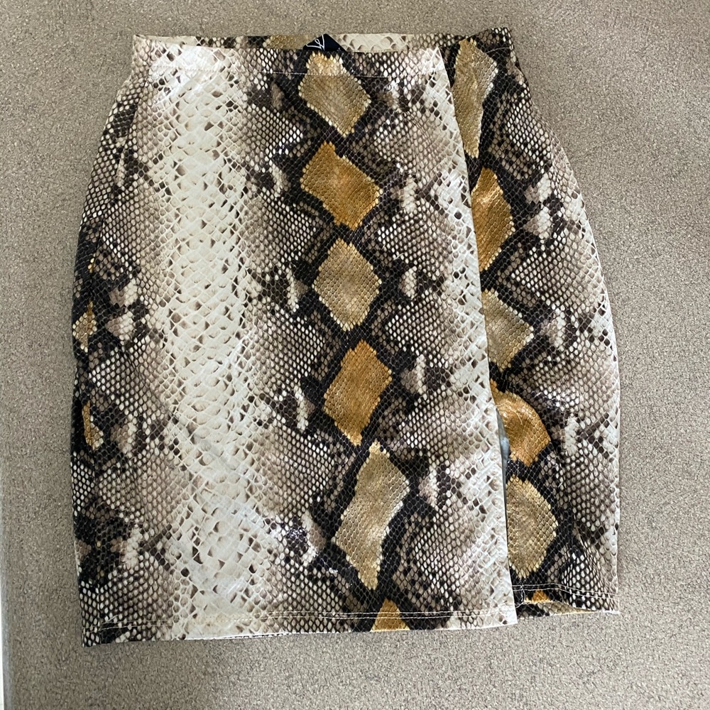 Windsor Snakeskin High-Waisted Pencil Skirt w/Slit